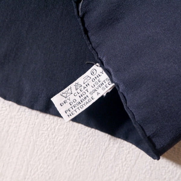 CHANEL　マトラッセバッグ柄 大判スカーフ（赤×紺）