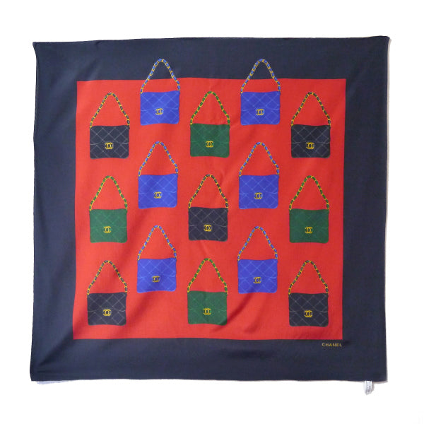CHANEL　マトラッセバッグ柄 大判スカーフ（赤×紺）