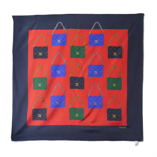 CHANEL　マトラッセバッグ柄 大判スカーフ（赤×紺）