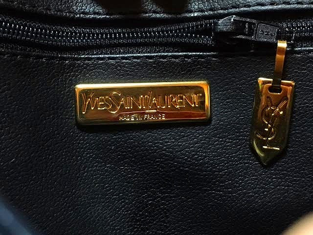 YVES SAINT LAURENT チャーム付ワンショルダー(濃紺)