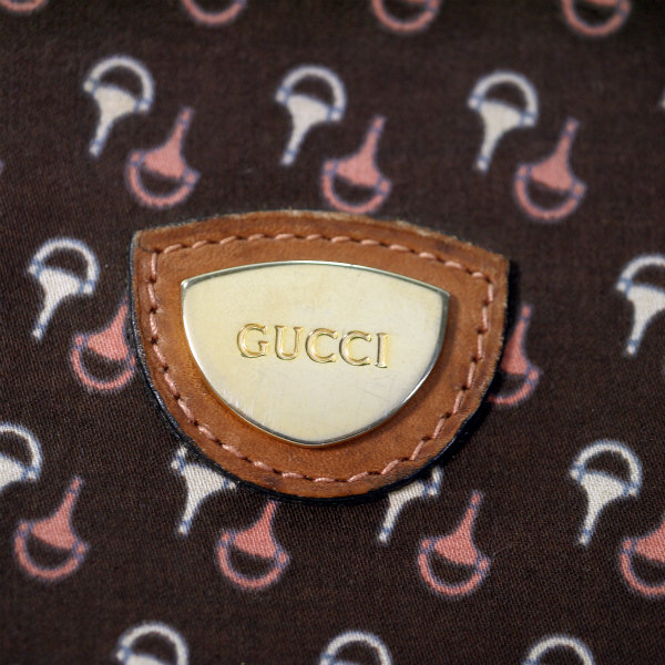 OLD Gucci ピンク×白ビット柄チェーン付きクラッチバッグ（茶 