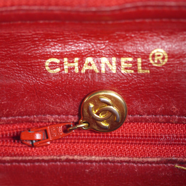 OLD CHANEL マトラッセ 外ポケットWチェーンバッグ（赤） | Vintage 